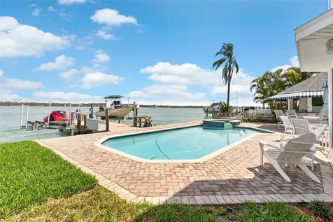 11445 9th Street E Treasure Island FL 33706