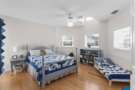 11445 9th Street E Treasure Island FL 33706