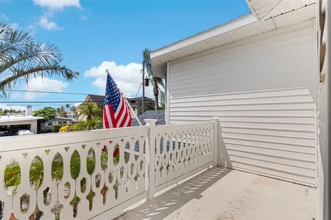 11445 9th Street E Treasure Island FL 33706