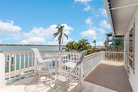 11445 9th Street E Treasure Island FL 33706