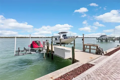 11445 9th Street E Treasure Island FL 33706