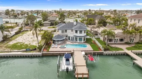 11445 9th Street E Treasure Island FL 33706