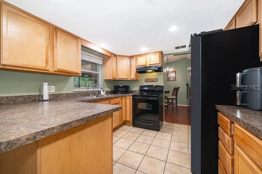 612 Riverwoods Circle Orlando FL 32825