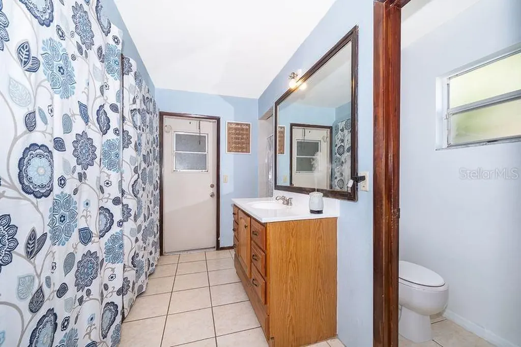 612 Riverwoods Circle Orlando FL 32825