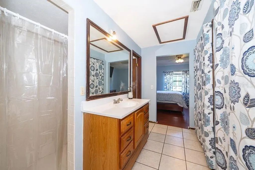 612 Riverwoods Circle Orlando FL 32825
