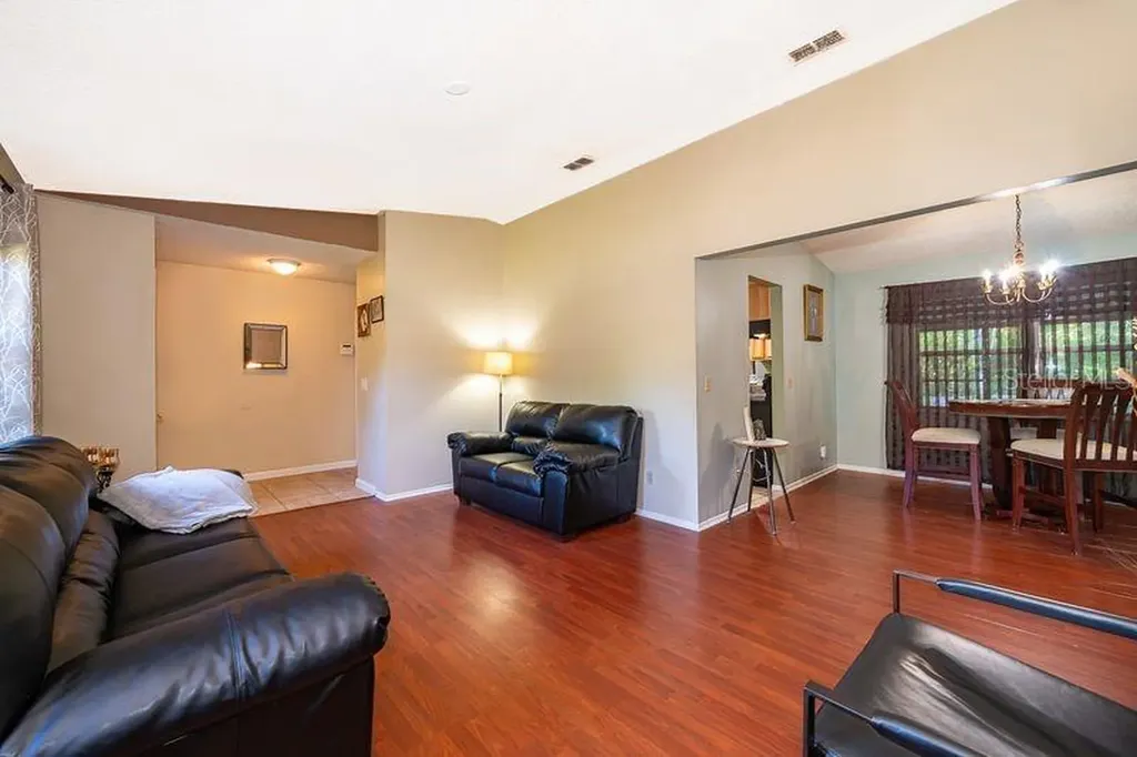 612 Riverwoods Circle Orlando FL 32825