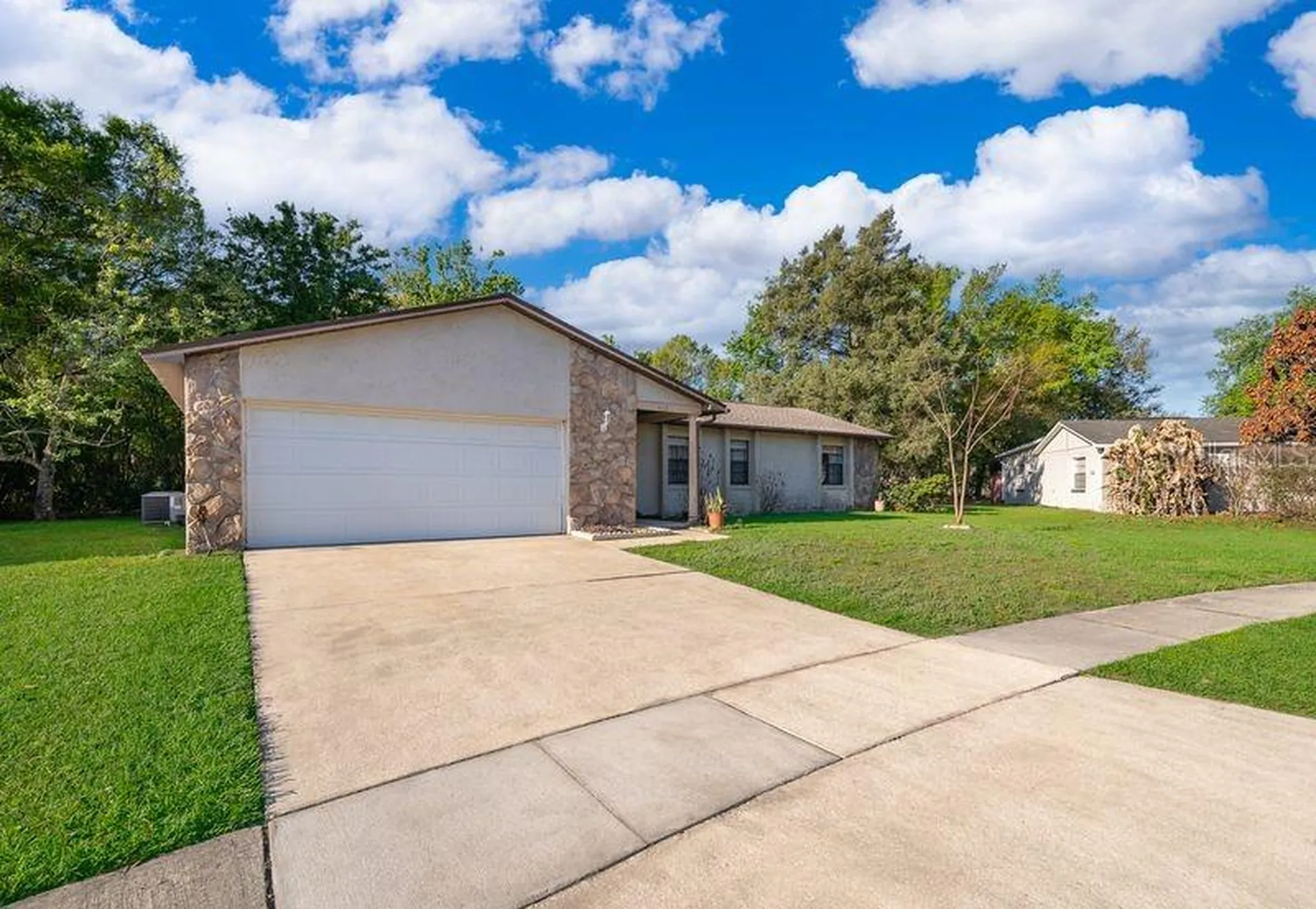 612 Riverwoods Circle Orlando FL 32825