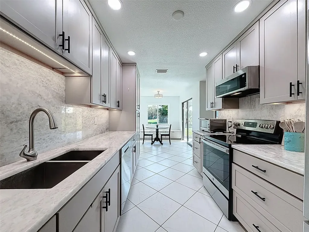 2629 Lancaster Drive Sun City Center FL 33573