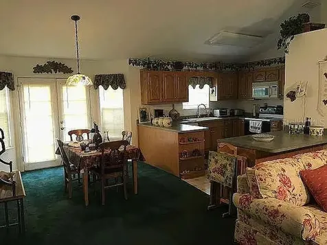 363 SW Monroe Avenue Mayo FL 32066