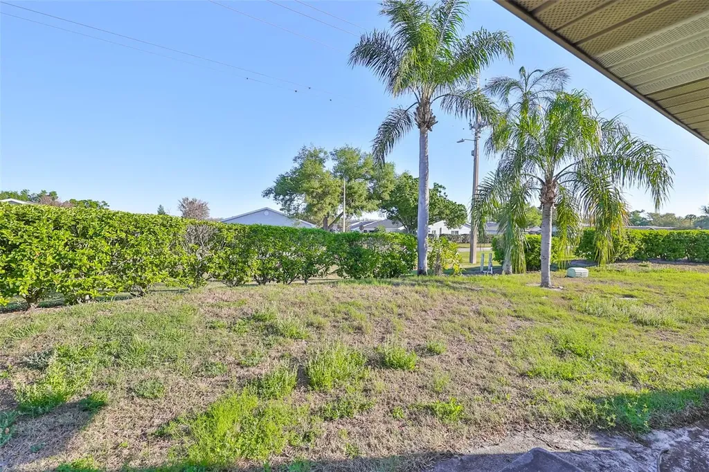 2321 Lancaster Drive Sun City Center FL 33573