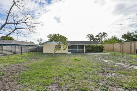 220 57th Street Court W Bradenton FL 34209