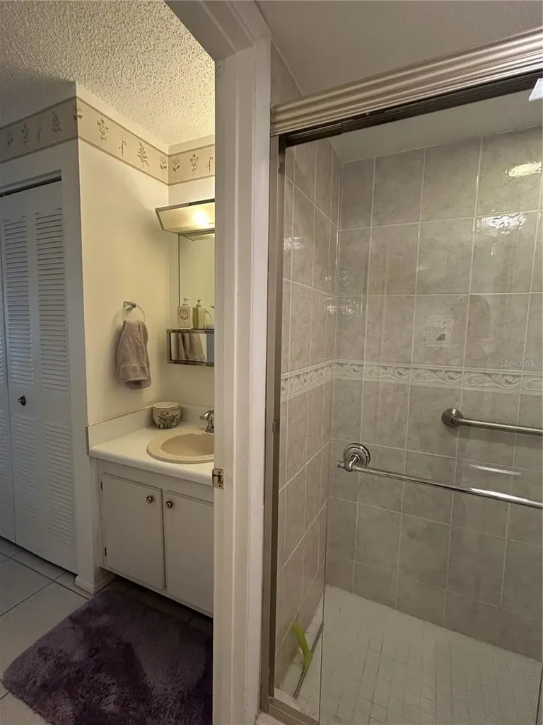 11485 Oakhurst Road Largo FL 33774