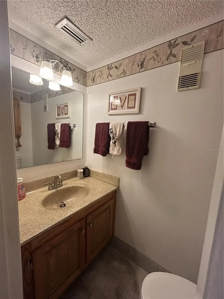 11485 Oakhurst Road Largo FL 33774