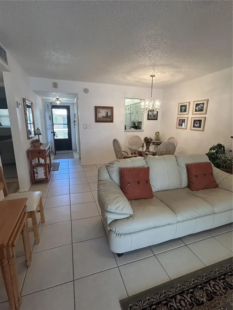 11485 Oakhurst Road Largo FL 33774