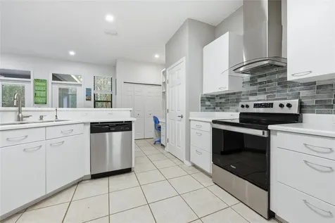 928 NW 120th Street Gainesville FL 32606