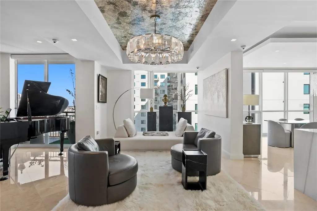 450 Knights Run Avenue Tampa FL 33602