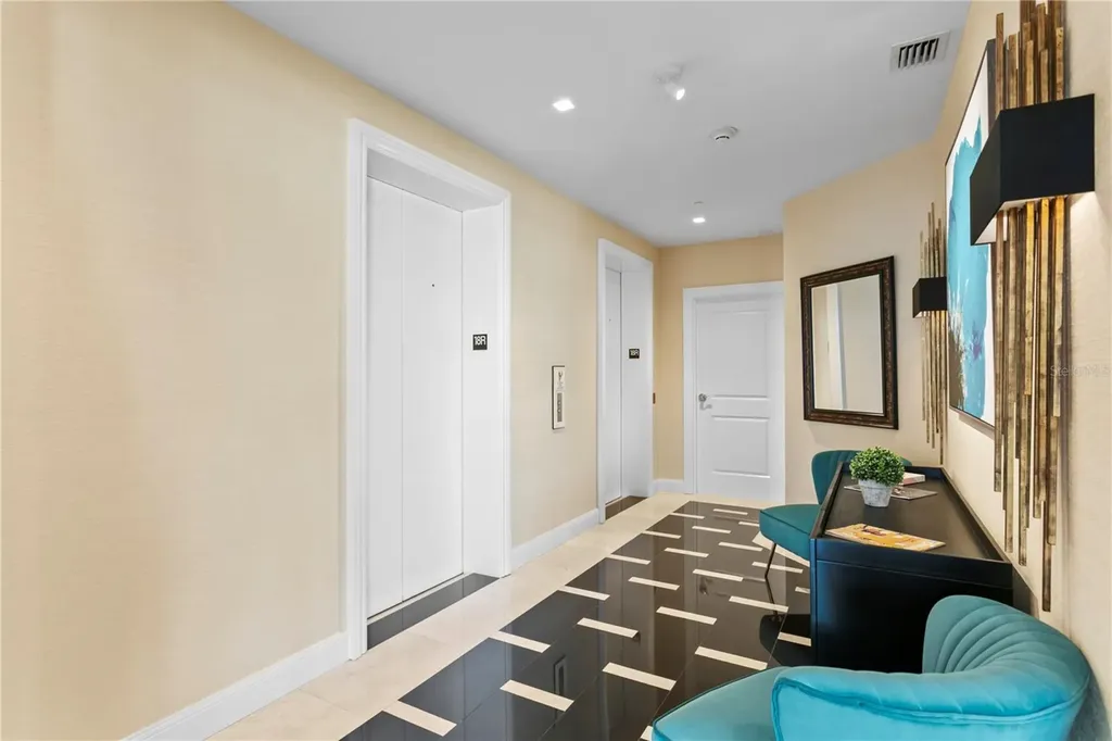 450 Knights Run Avenue Tampa FL 33602