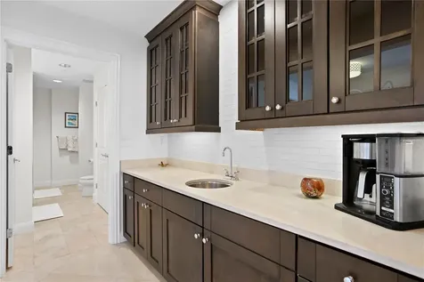 450 Knights Run Avenue Tampa FL 33602