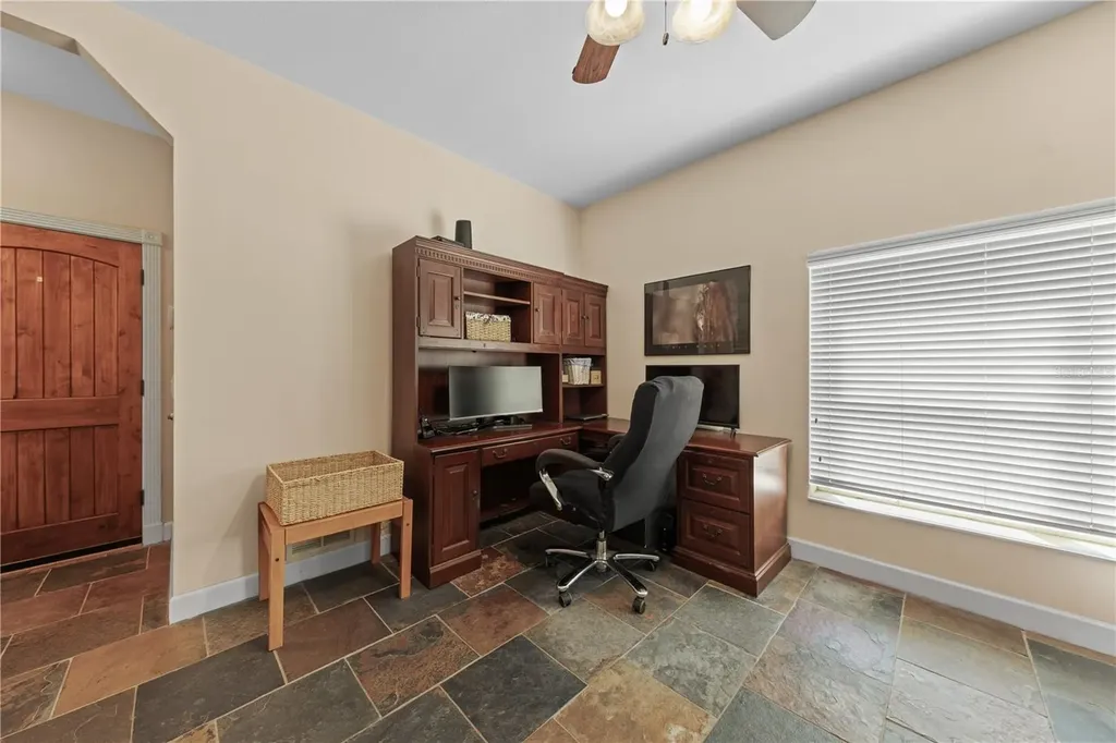 1621 Barr Oviedo FL 32765