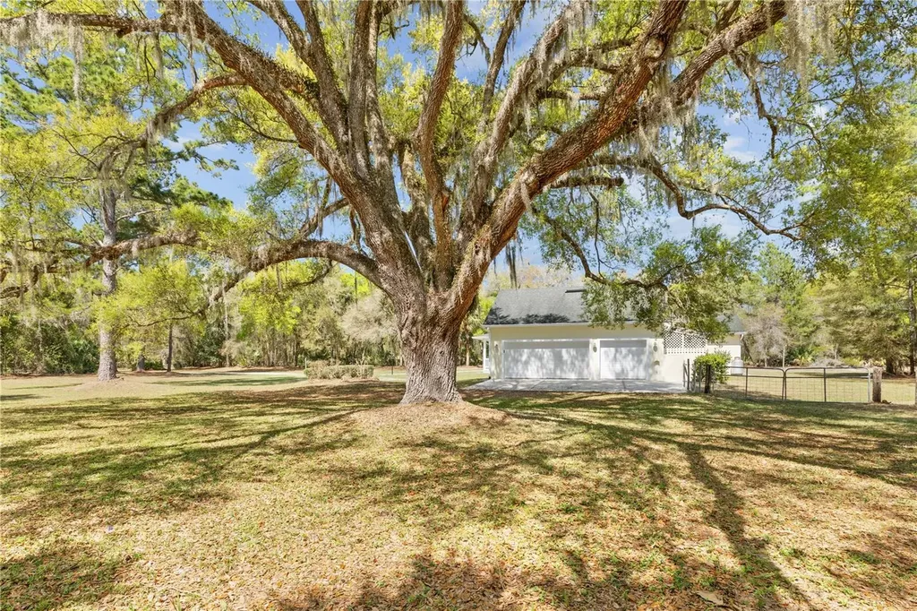 1621 Barr Oviedo FL 32765