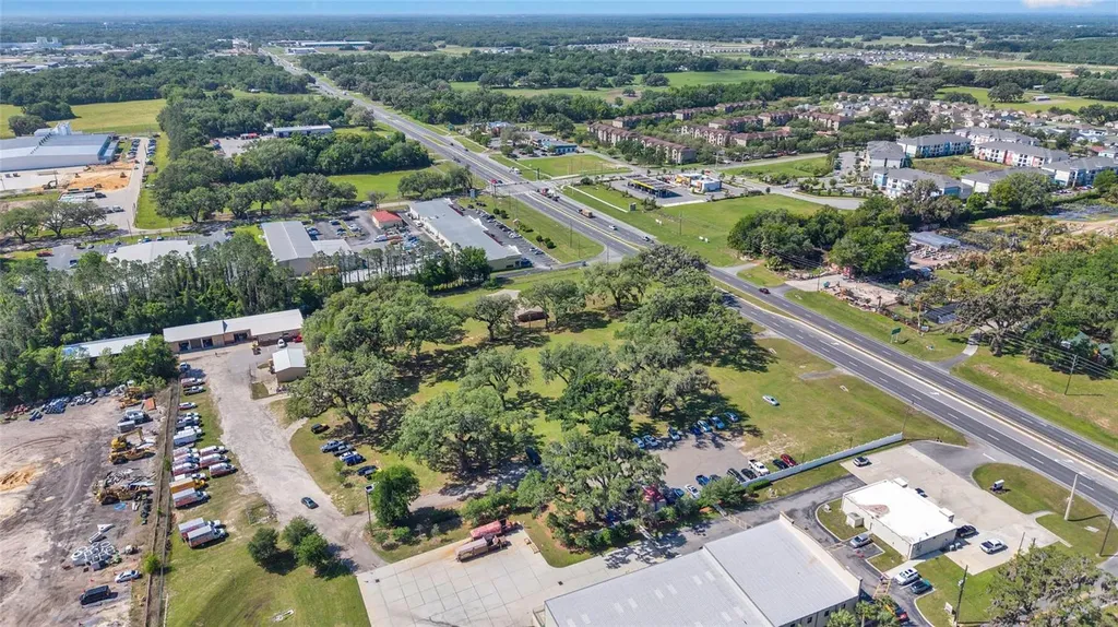 9935 N Us Highway 301 Wildwood FL 34785