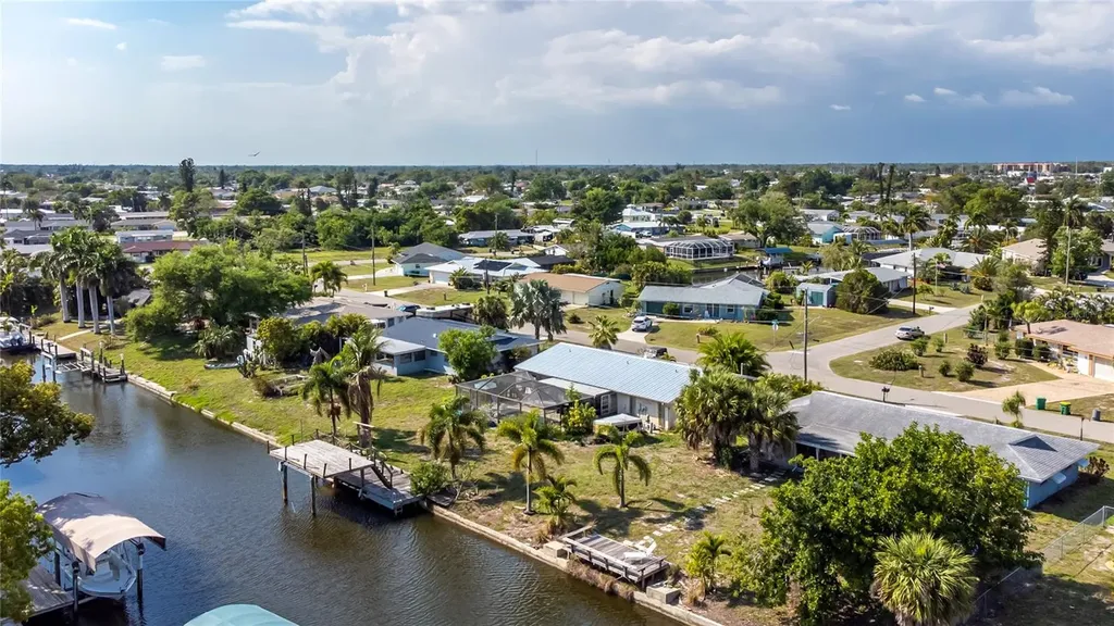 117 Bedford Drive NE Port Charlotte FL 33952