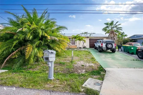 117 Bedford Drive NE Port Charlotte FL 33952