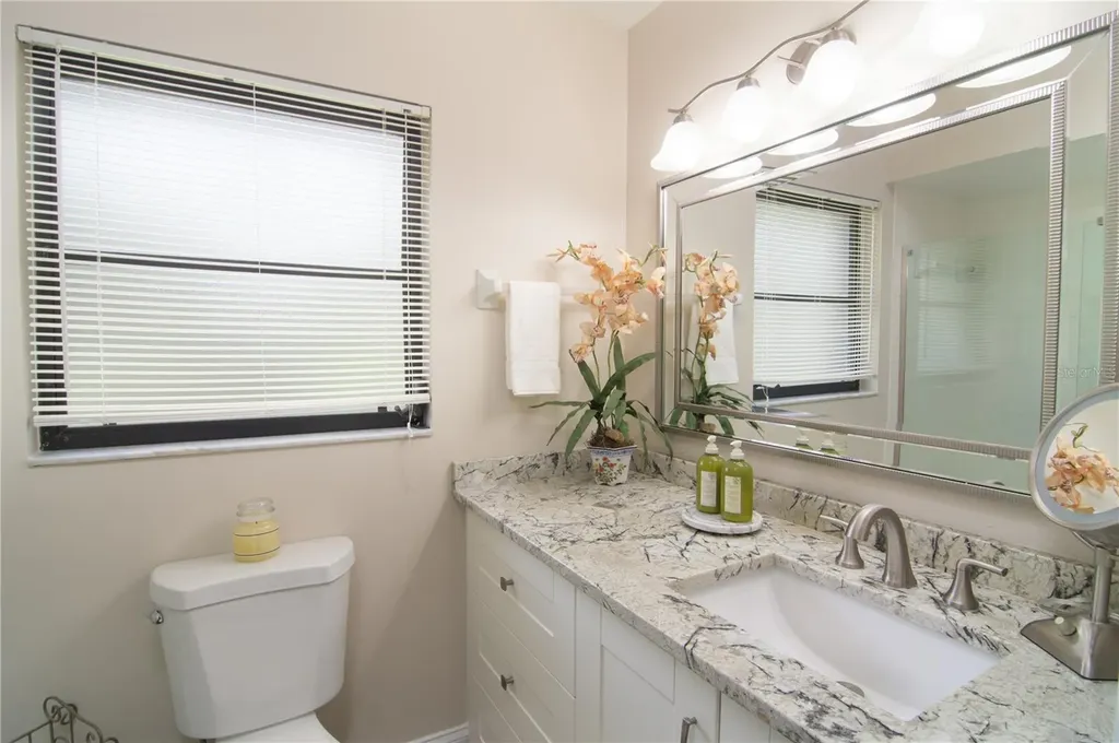 5635 Golf Pointe Drive Sarasota FL 34243