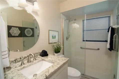 5635 Golf Pointe Drive Sarasota FL 34243