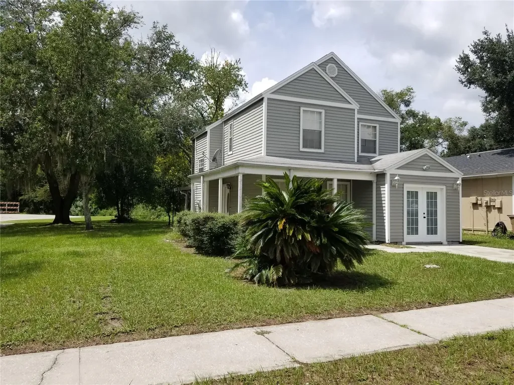 8202 Broward Place Temple Terrace FL 33637