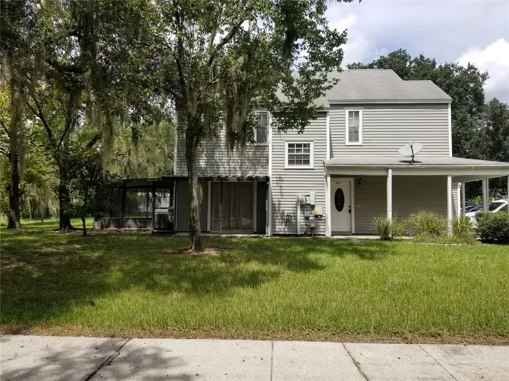 8202 Broward Place Temple Terrace FL 33637