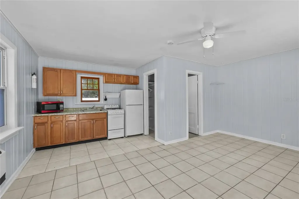 614 Beverly Avenue Largo FL 33770