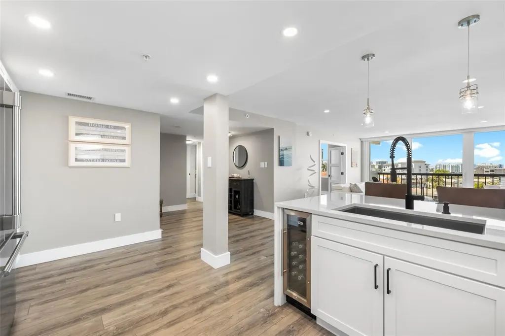 400 Island Way Clearwater Beach FL 33767