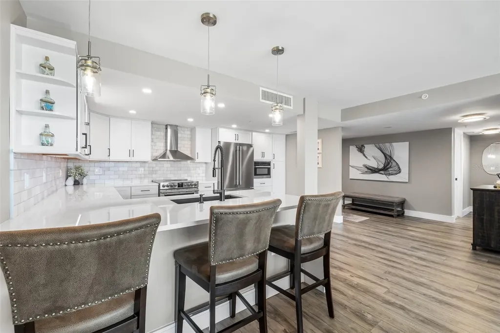 400 Island Way Clearwater Beach FL 33767