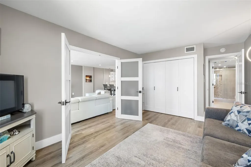 400 Island Way Clearwater Beach FL 33767