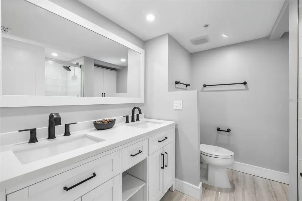 400 Island Way Clearwater Beach FL 33767