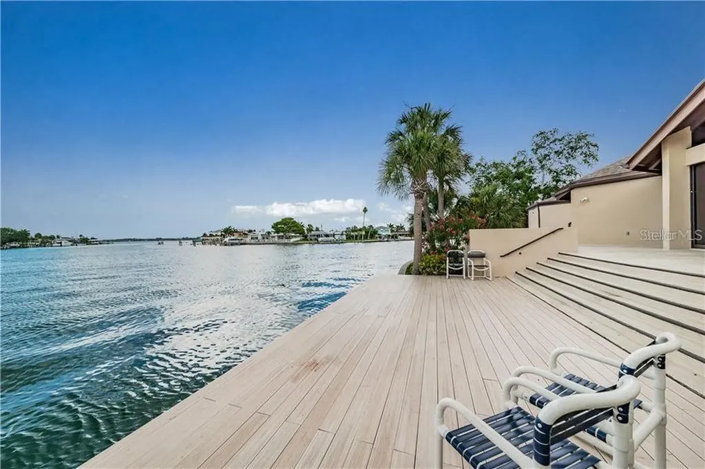400 Island Way Clearwater Beach FL 33767