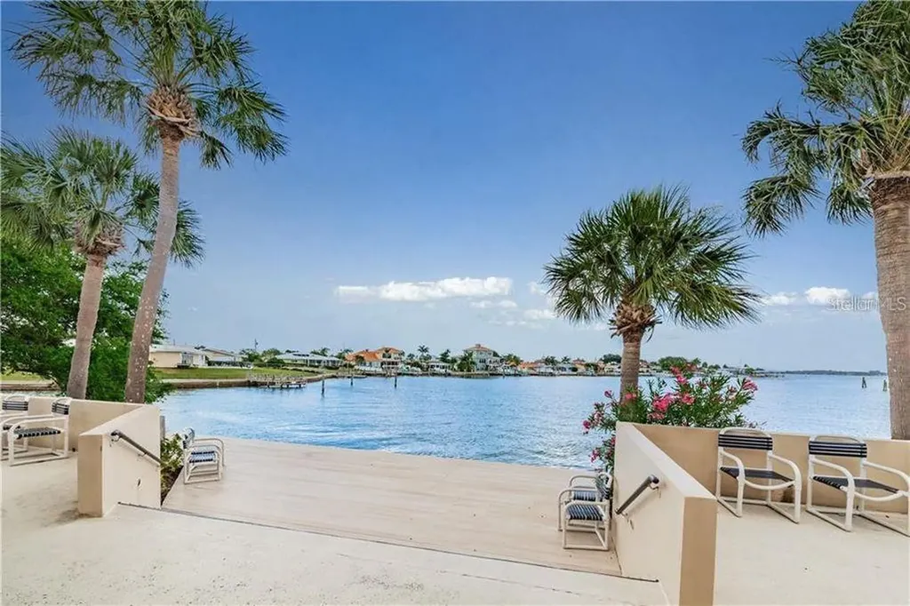 400 Island Way Clearwater Beach FL 33767