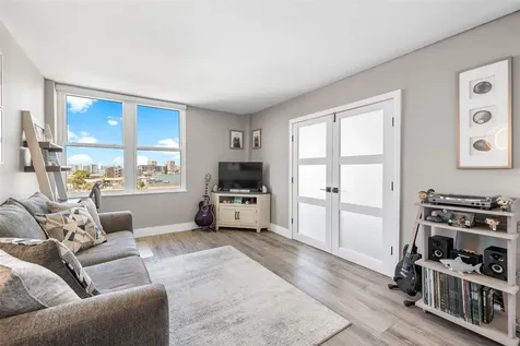 400 Island Way Clearwater Beach FL 33767