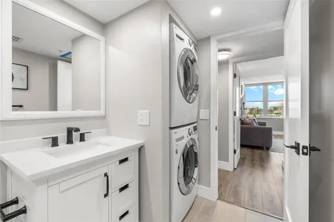 400 Island Way Clearwater Beach FL 33767