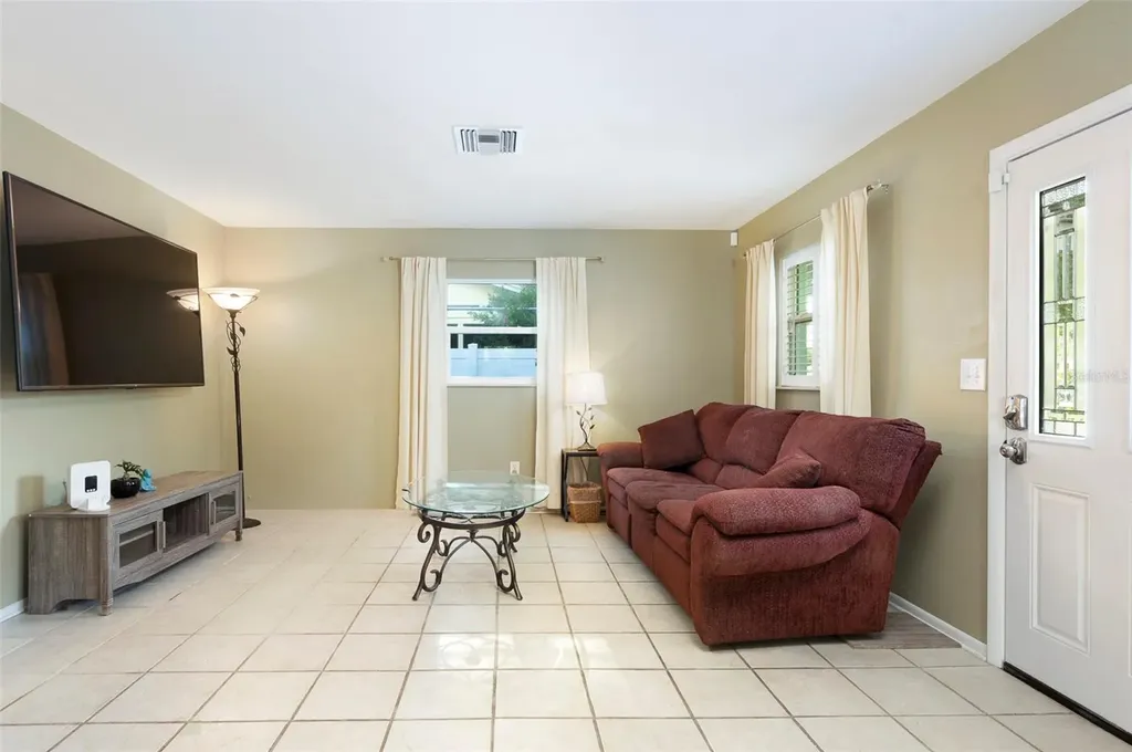 5206 Newton Avenue S Gulfport FL 33707