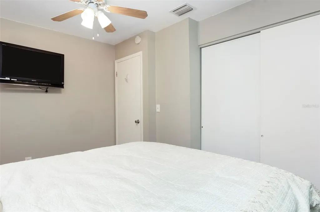5206 Newton Avenue S Gulfport FL 33707