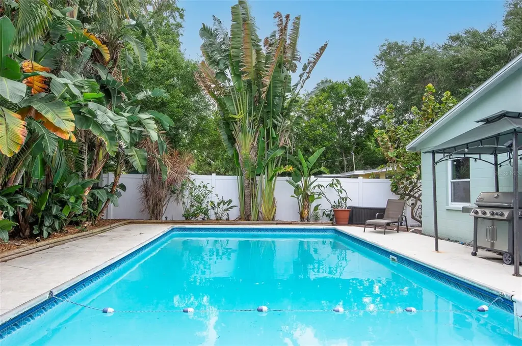 5206 Newton Avenue S Gulfport FL 33707
