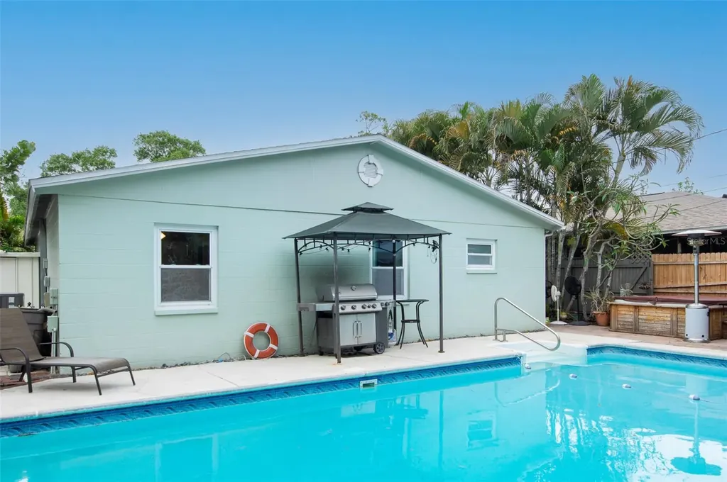 5206 Newton Avenue S Gulfport FL 33707