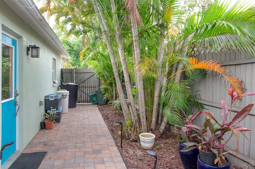 5206 Newton Avenue S Gulfport FL 33707