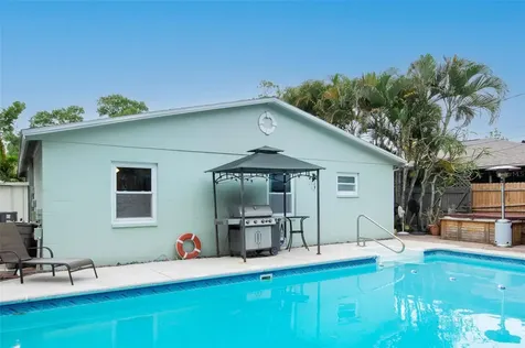 5206 Newton Avenue S Gulfport FL 33707