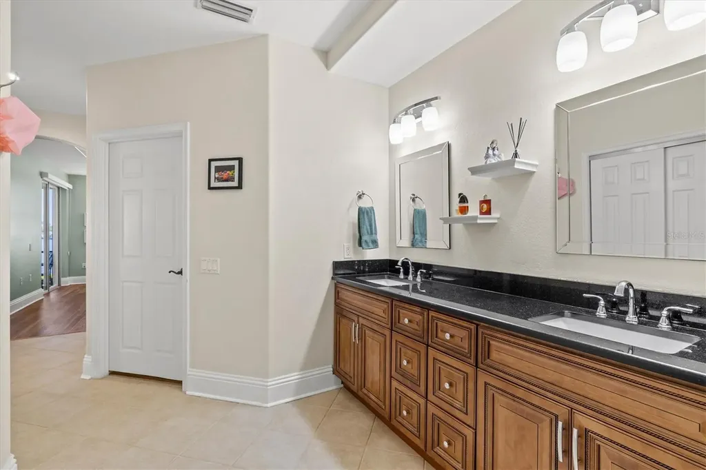 1135 Riverscape Street Bradenton FL 34208