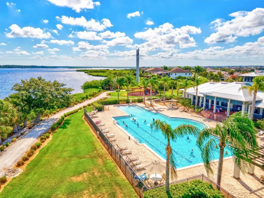 1135 Riverscape Street Bradenton FL 34208