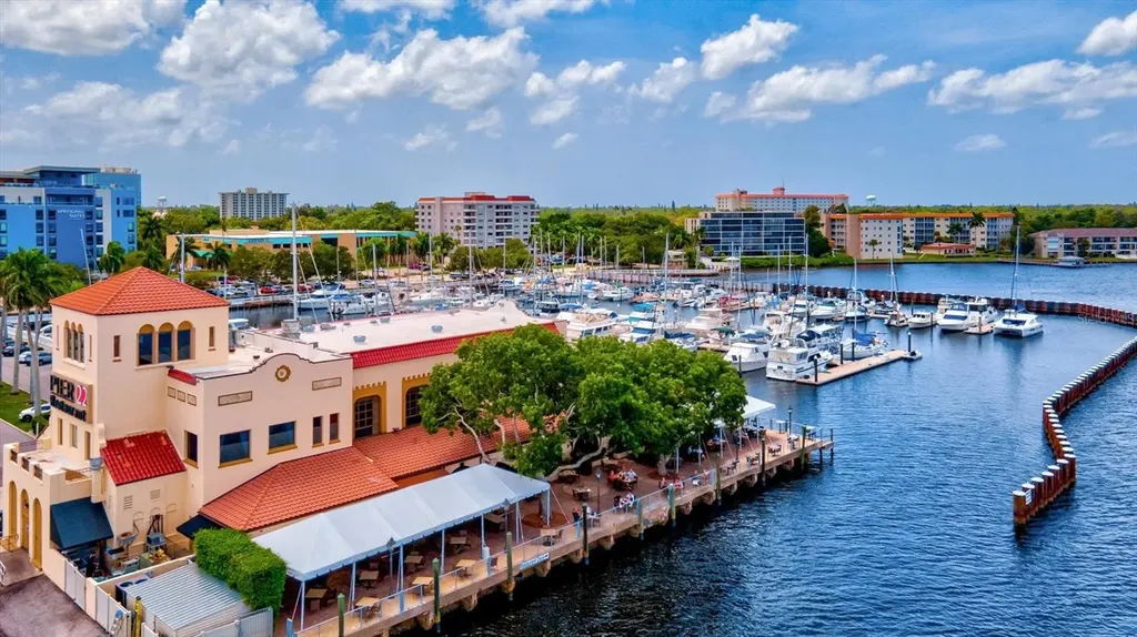 1135 Riverscape Street Bradenton FL 34208