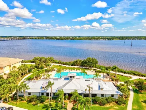 1135 Riverscape Street Bradenton FL 34208